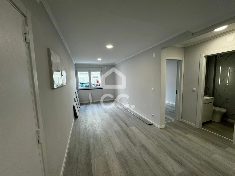 Apartamento T2 para Venda em Benfica Foto 1
