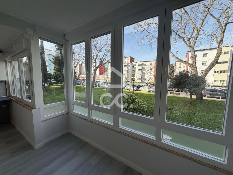 Apartamento T2 para Venda em Oeiras e São Julião da Barra, Paço de Arcos e Caxias Foto 6