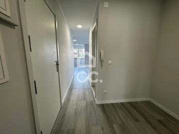 Apartamento T2 para Venda em Oeiras e São Julião da Barra, Paço de Arcos e Caxias