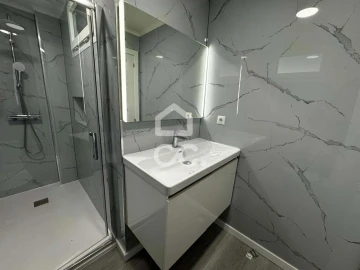 Apartamento T2 para Venda em Oeiras e São Julião da Barra, Paço de Arcos e Caxias