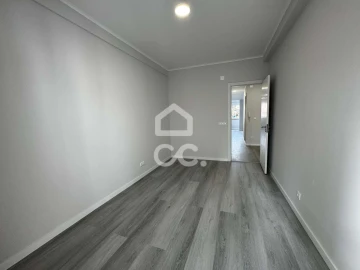 Apartamento T2 para Venda em Oeiras e São Julião da Barra, Paço de Arcos e Caxias