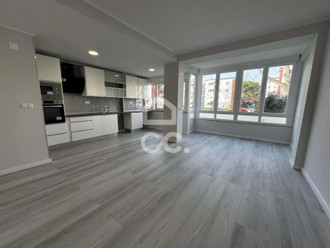 Apartamento T2 para Venda em Oeiras e São Julião da Barra, Paço de Arcos e Caxias Foto 1