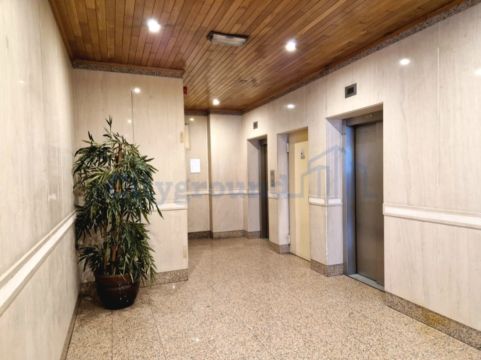 Apartamento T3 para Arrendamento em Algés, Linda-A-Velha e Cruz Quebrada-Dafundo Foto 4