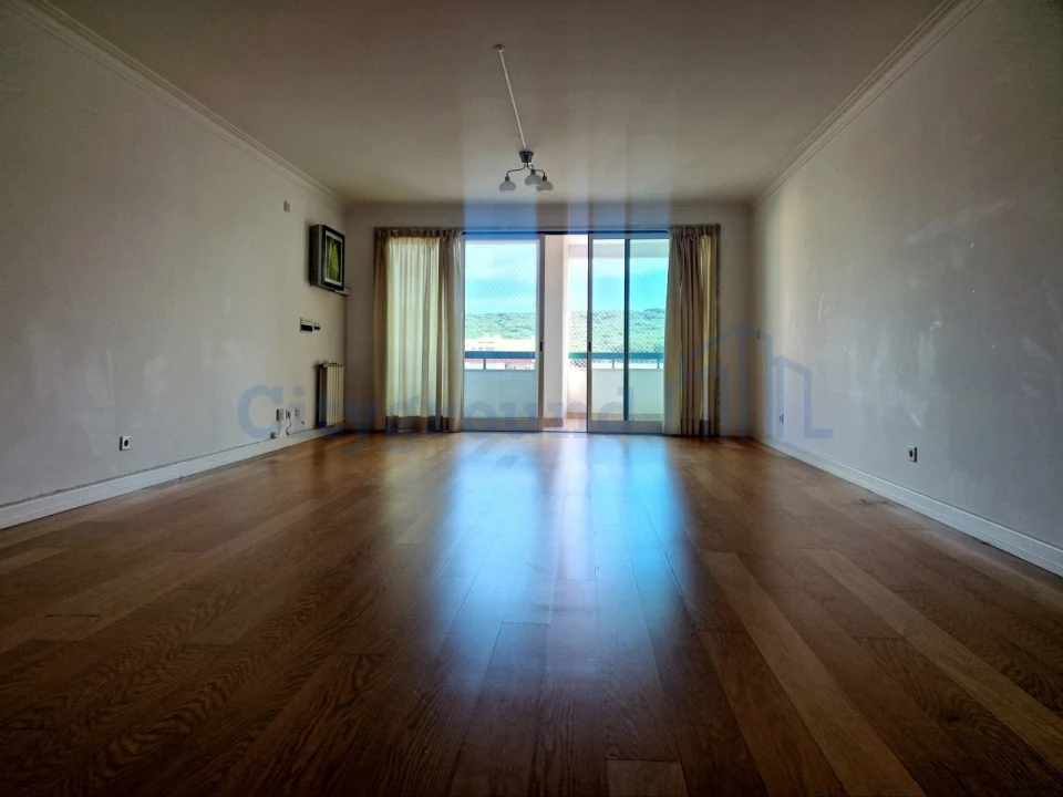 Apartamento T3 para Arrendamento em Algés, Linda-A-Velha e Cruz Quebrada-Dafundo Foto 9