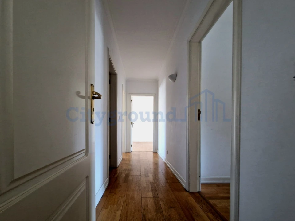 Apartamento T3 para Arrendamento em Algés, Linda-A-Velha e Cruz Quebrada-Dafundo Foto 18