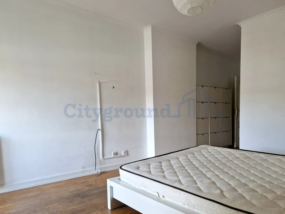 Apartamento T3 para Arrendamento em Algés, Linda-A-Velha e Cruz Quebrada-Dafundo Foto 24