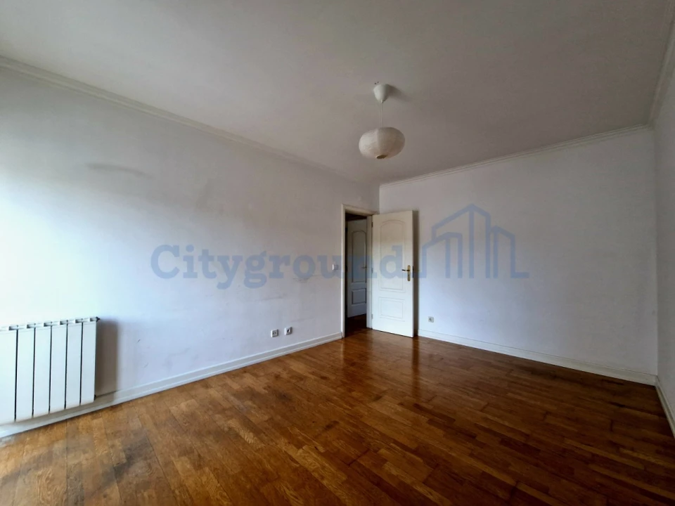 Apartamento T3 para Arrendamento em Algés, Linda-A-Velha e Cruz Quebrada-Dafundo Foto 31