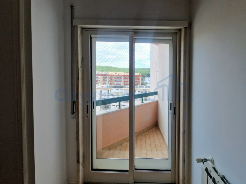 Apartamento T3 para Arrendamento em Algés, Linda-A-Velha e Cruz Quebrada-Dafundo Foto 32