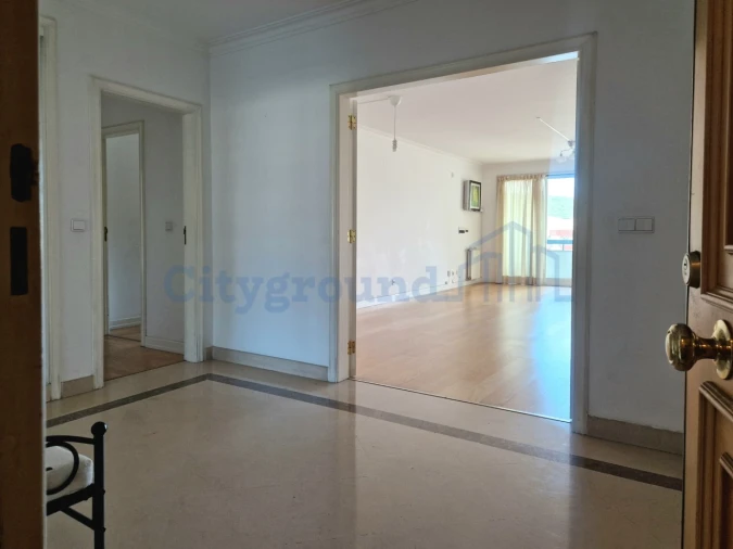 Apartamento T3 para Arrendamento em Algés, Linda-A-Velha e Cruz Quebrada-Dafundo Foto 8