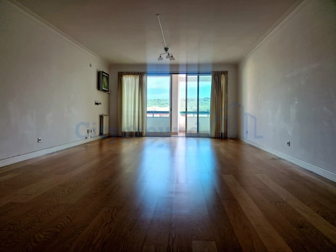 Apartamento T3 para Arrendamento em Algés, Linda-A-Velha e Cruz Quebrada-Dafundo Foto 9