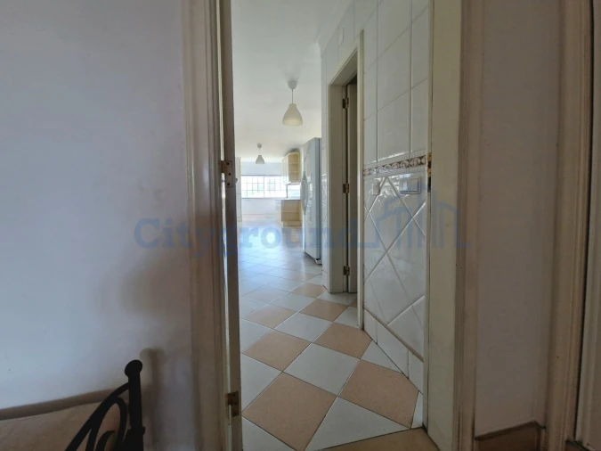 Apartamento T3 para Arrendamento em Algés, Linda-A-Velha e Cruz Quebrada-Dafundo Foto 13