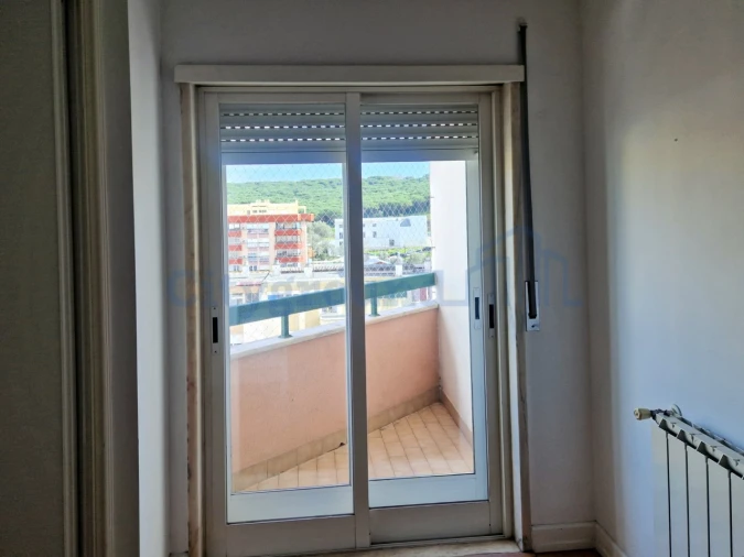 Apartamento T3 para Arrendamento em Algés, Linda-A-Velha e Cruz Quebrada-Dafundo Foto 23