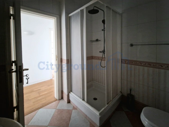 Apartamento T3 para Arrendamento em Algés, Linda-A-Velha e Cruz Quebrada-Dafundo Foto 26