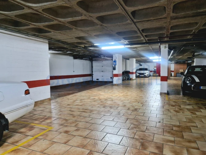 Apartamento T3 para Arrendamento em Algés, Linda-A-Velha e Cruz Quebrada-Dafundo Foto 34