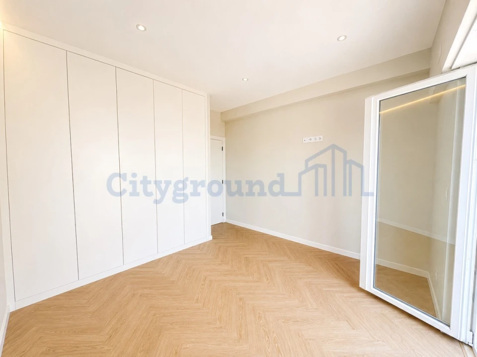 Apartamento T2 para Venda em São Vicente Foto 6