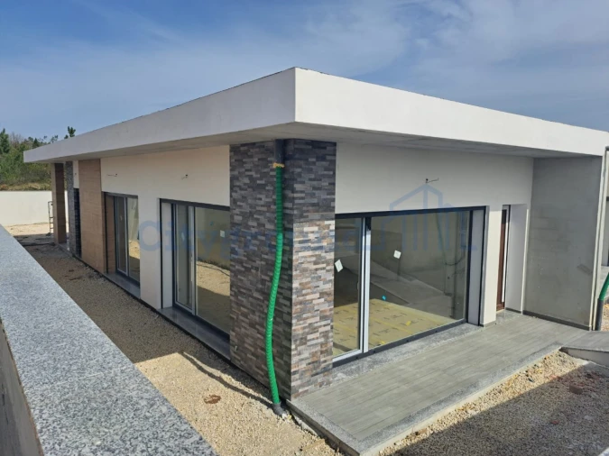 Moradia T4 para Venda em Parceiros e Azoia Foto 4