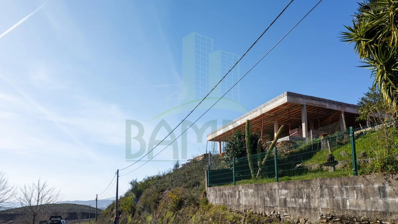 Moradia T3 para Venda em Sopo Foto 3