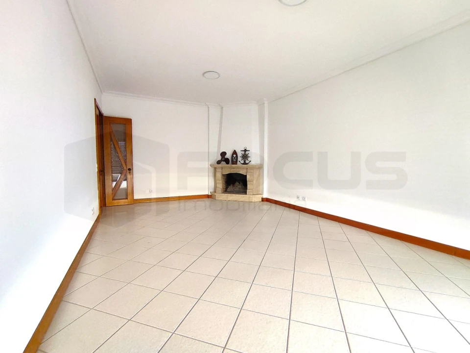 Apartamento T2 para Arrendamento em Ílhavo (São Salvador) Foto 3