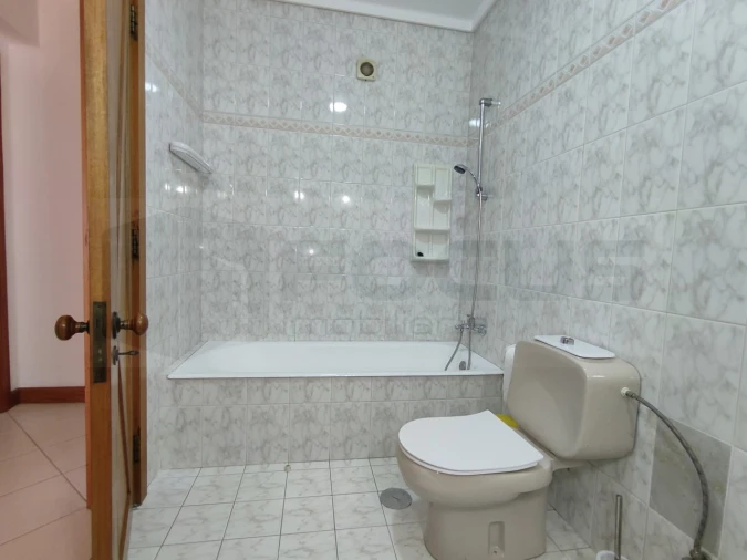 Apartamento T2 para Arrendamento em Ílhavo (São Salvador) Foto 24