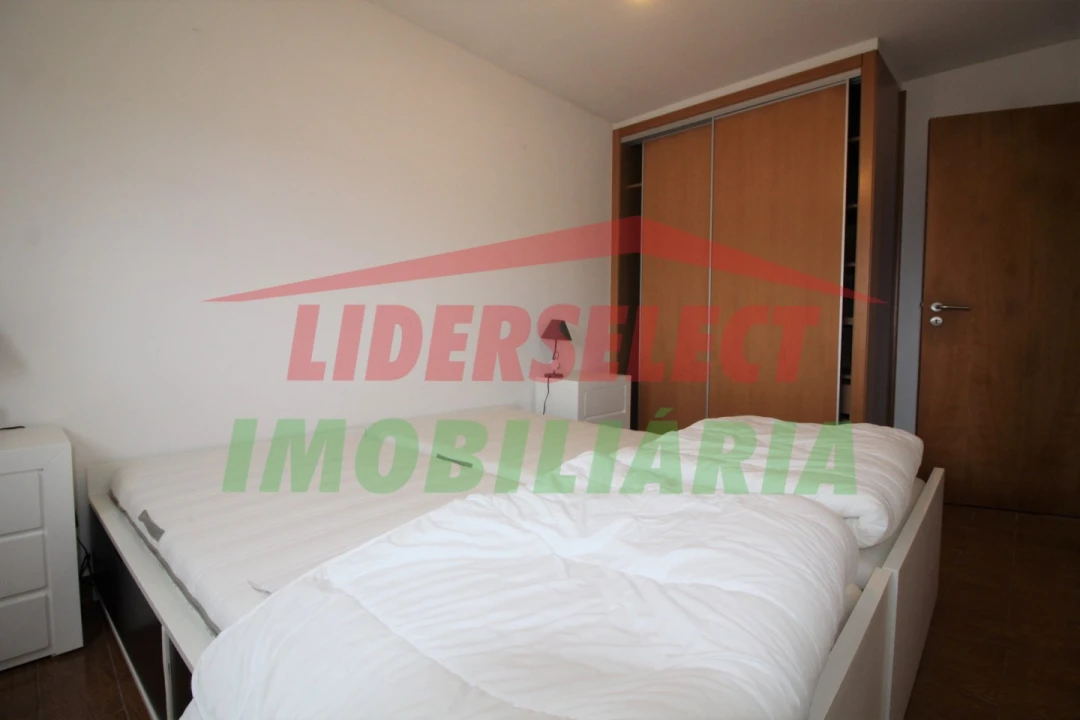 Moradia T2 para Venda em Silveira Foto 7