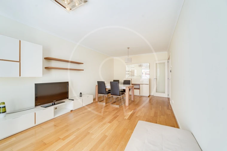 Apartamento T1 para Arrendamento em São Domingos de Benfica Foto 5