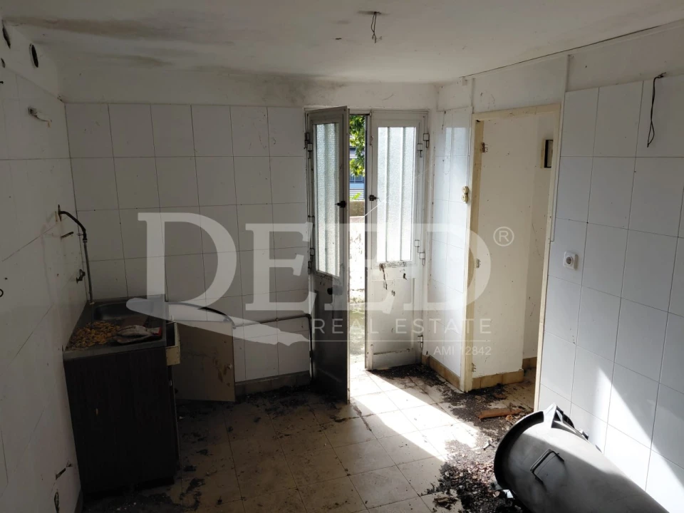 Moradia T2 para Venda em Santo Antonio Foto 5