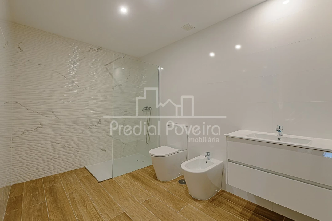 Apartamento T3 para Venda em Póvoa de Varzim, Beiriz e Argivai Foto 8