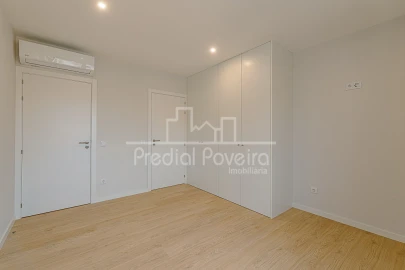 Apartamento T3 para Venda em Póvoa de Varzim, Beiriz e Argivai