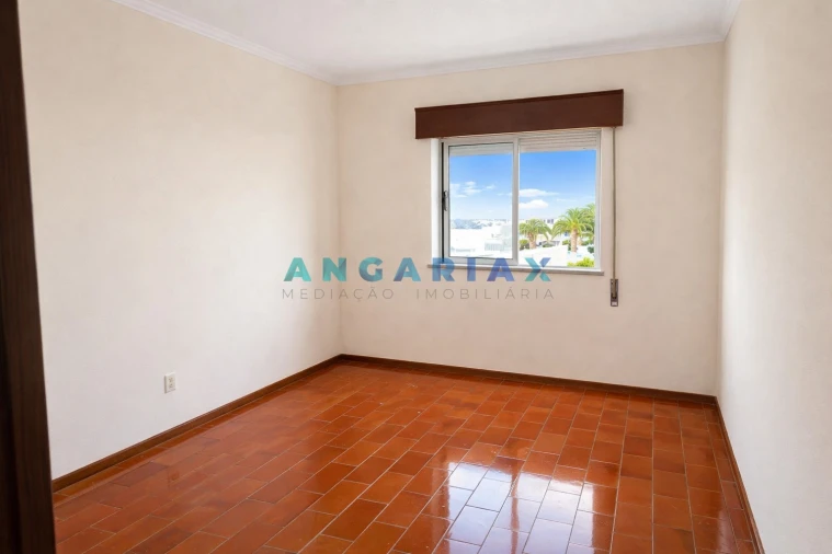 Apartamento T3 para Venda em Budens Foto 4