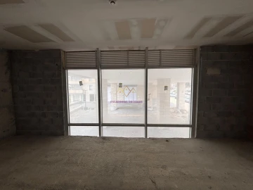 Loja para Arrendamento em Lumiar