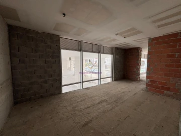 Loja para Arrendamento em Lumiar