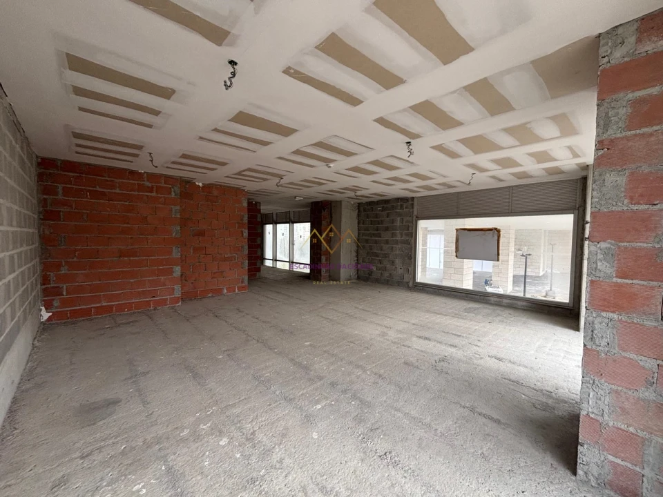 Loja para Arrendamento em Lumiar Foto 5