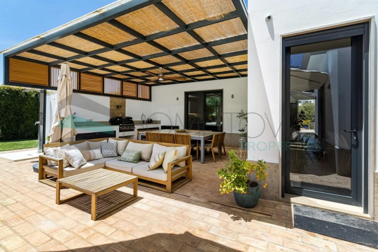 Moradia T4 para Venda em Loule (São Clemente) Foto 2