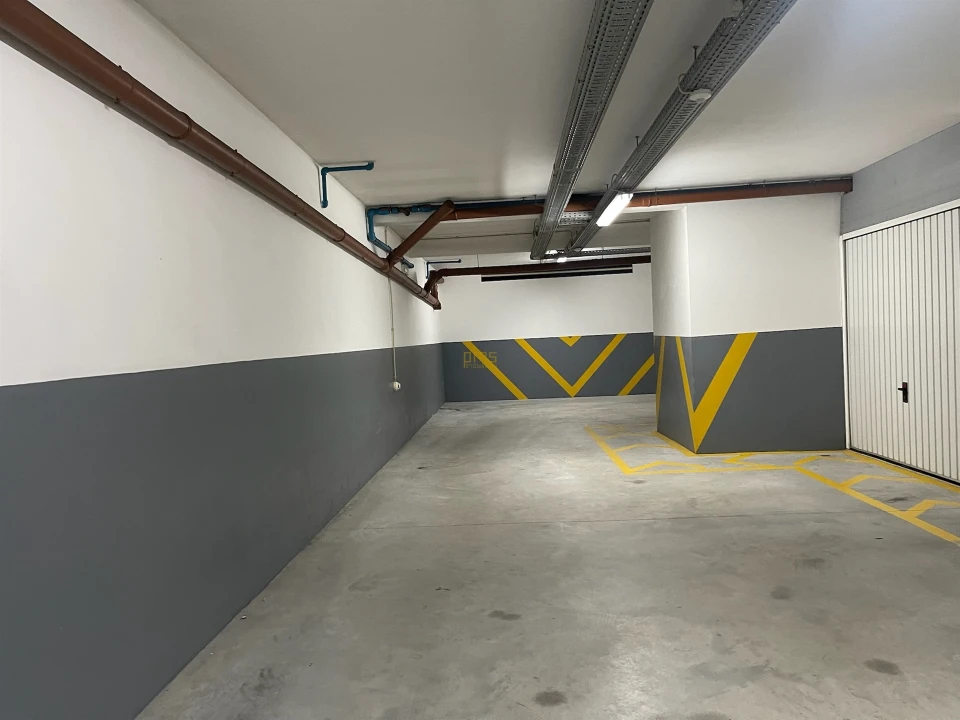 Apartamento T3 para Venda em Mafamude e Vilar do Paraíso Foto 24
