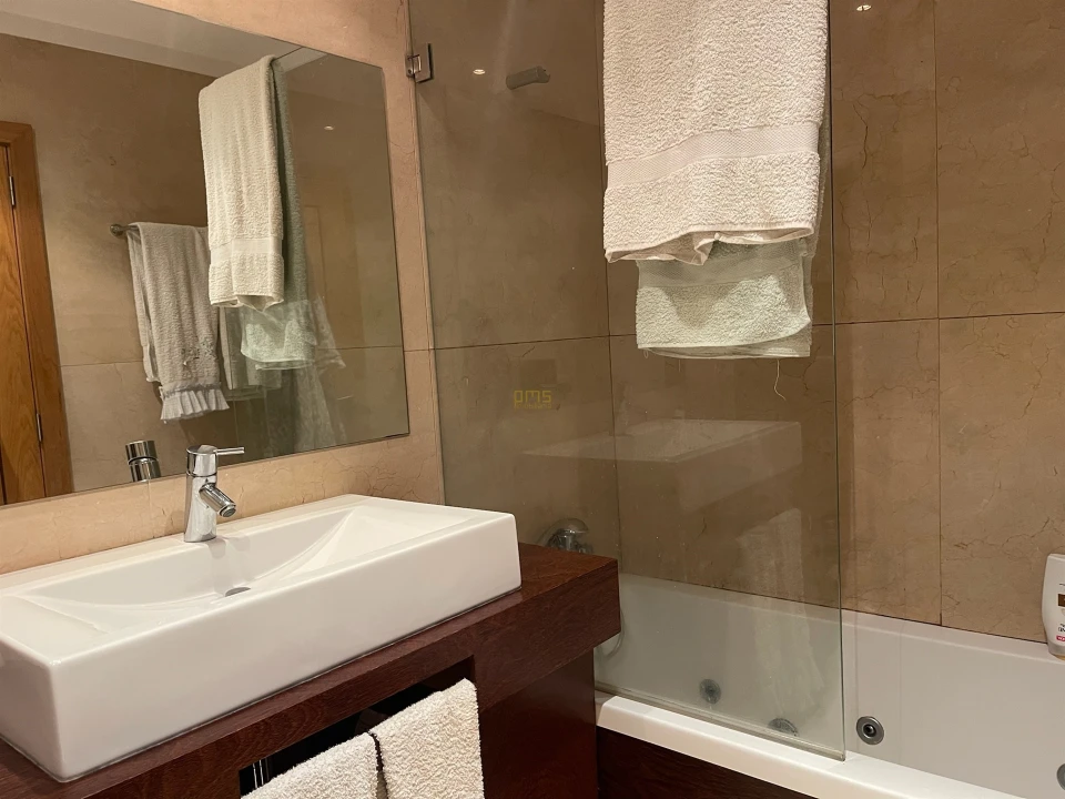 Apartamento T3 para Venda em Mafamude e Vilar do Paraíso Foto 16