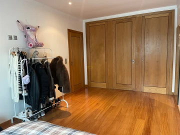 Apartamento T3 para Venda em Mafamude e Vilar do Paraíso