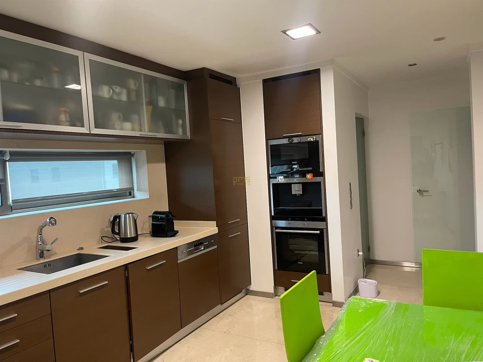 Apartamento T3 para Venda em Mafamude e Vilar do Paraíso Foto 9