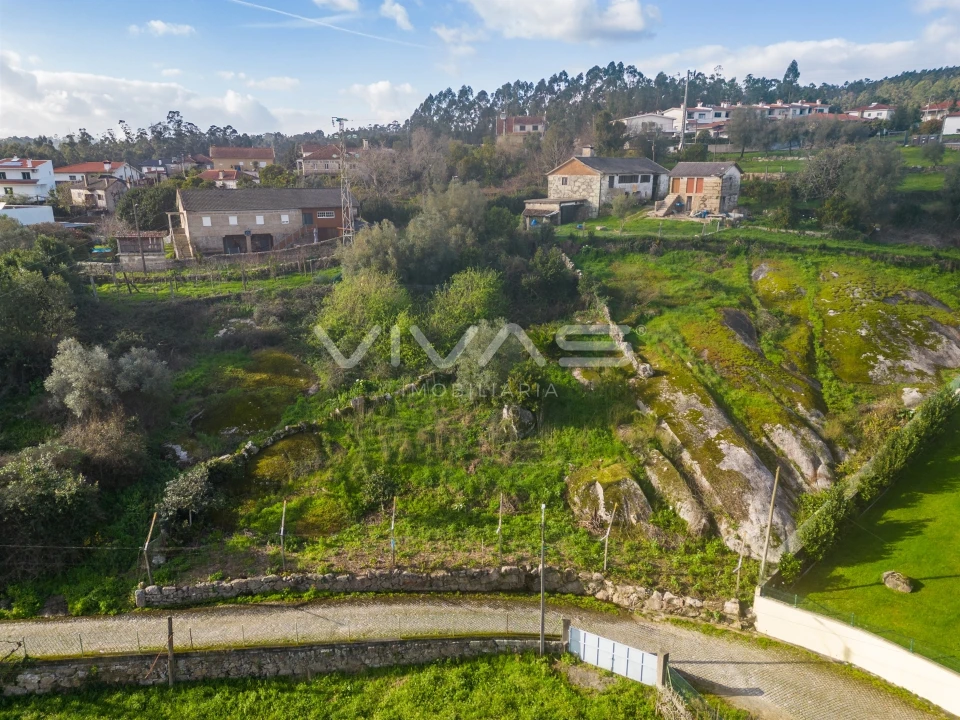 Terreno para Venda em Arnoso (Santa Maria e Santa Eulália) e Sezures Foto 10