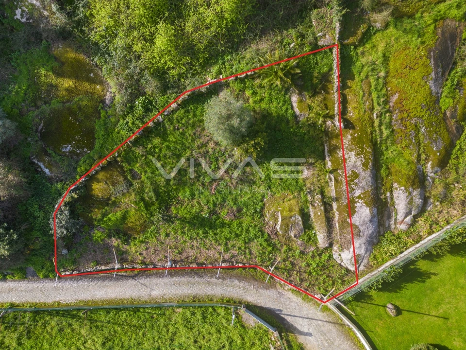 Terreno para Venda em Arnoso (Santa Maria e Santa Eulália) e Sezures Foto 4