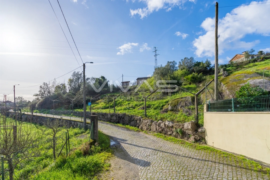 Terreno para Venda em Arnoso (Santa Maria e Santa Eulália) e Sezures Foto 5