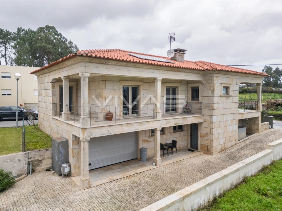 Moradia T3 para Venda em Lama Foto 4