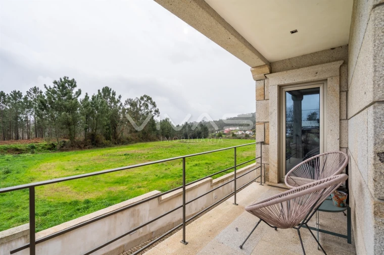 Moradia T3 para Venda em Lama Foto 7