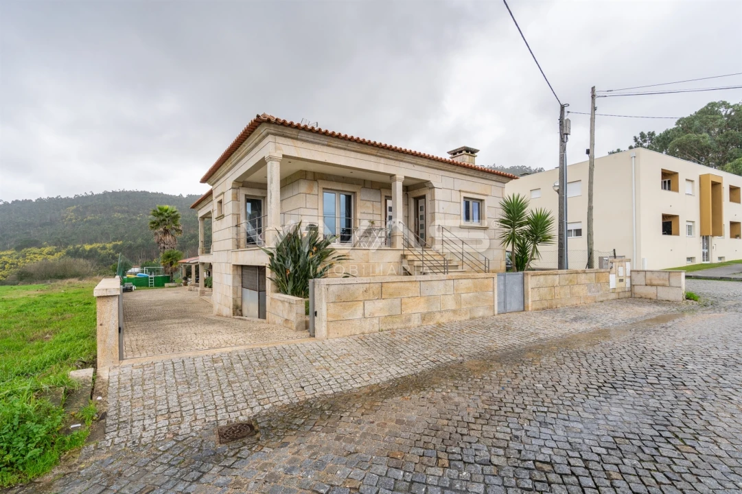 Moradia T3 para Venda em Lama Foto 35