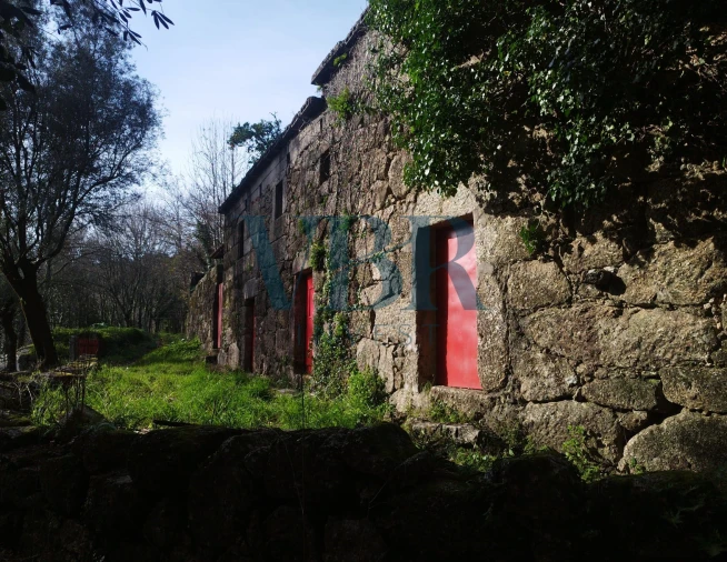 Moradia T4 para Venda em Vale (São Cosme), Telhado e Portela Foto 4