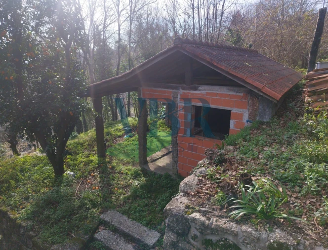 Moradia T4 para Venda em Vale (São Cosme), Telhado e Portela Foto 14