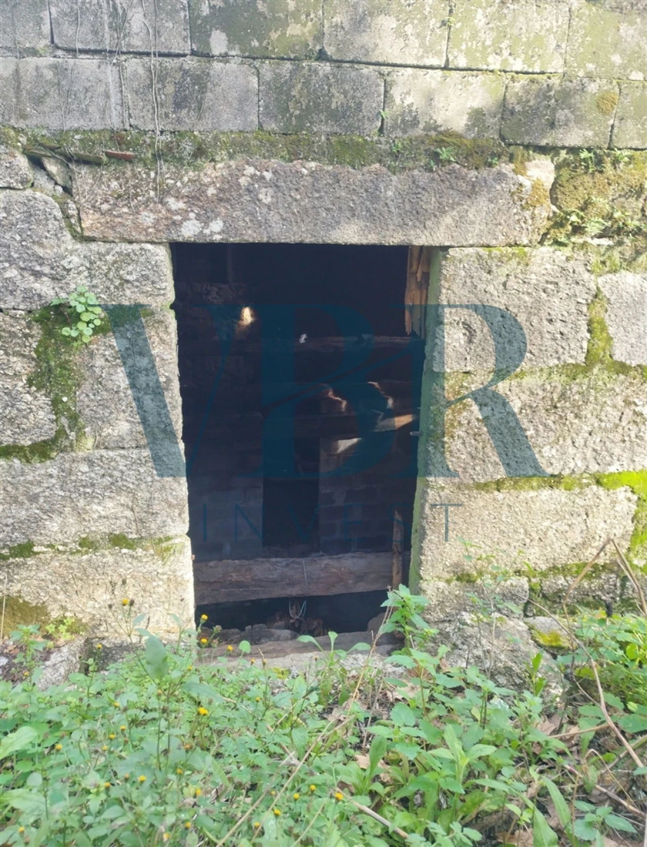 Moradia T4 para Venda em Vale (São Cosme), Telhado e Portela Foto 9