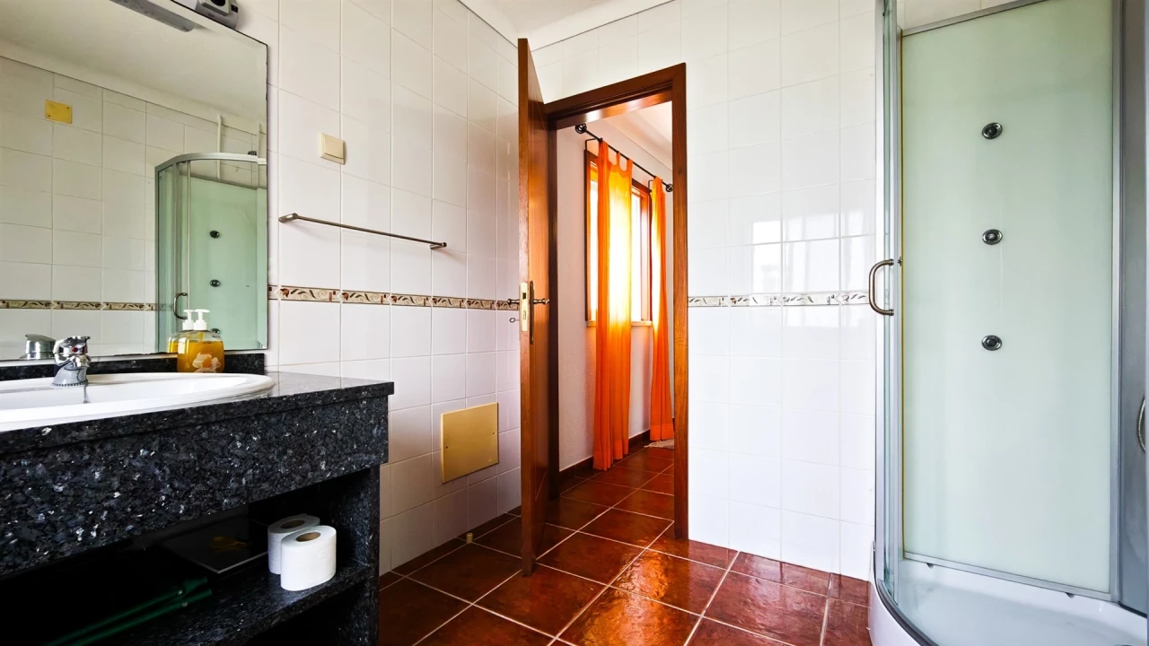 Quinta T4 para Venda em Guia Foto 11