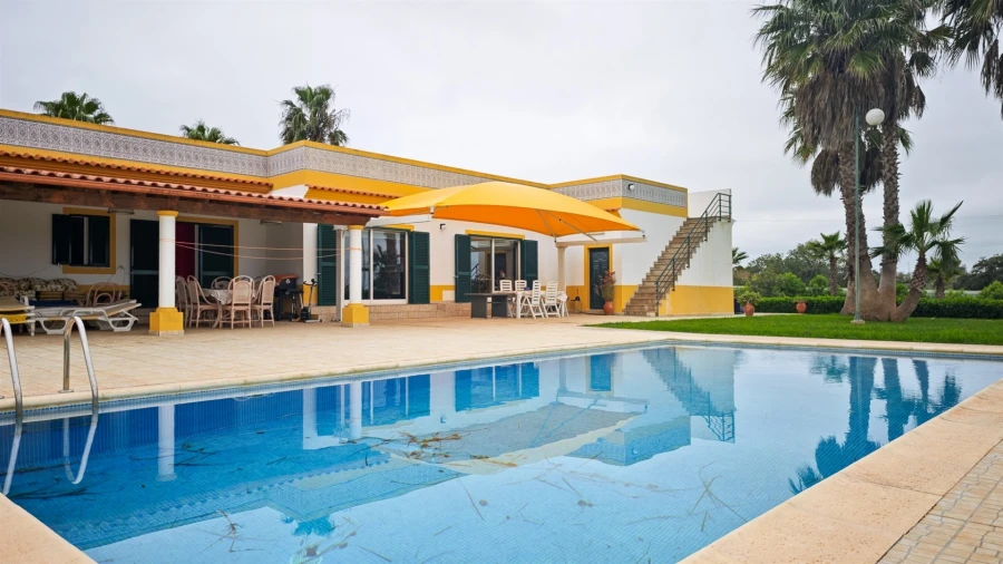 Quinta T4 para Venda em Guia Foto 3