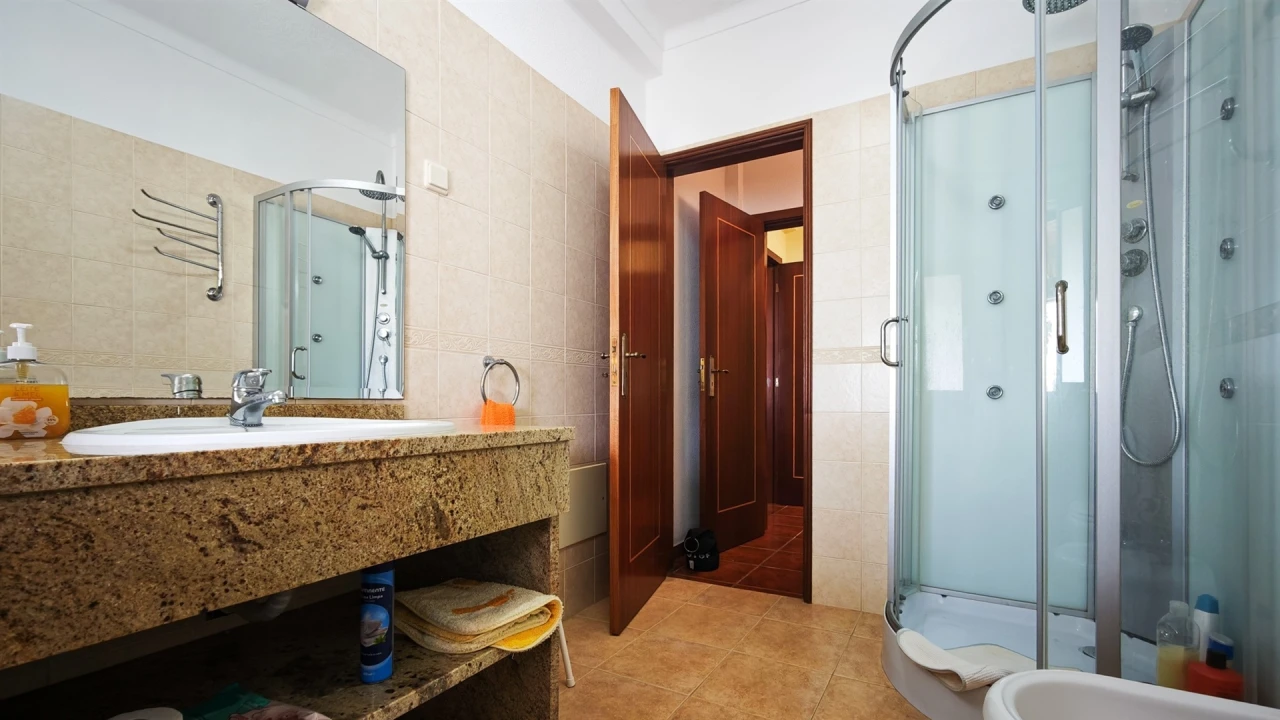 Quinta T4 para Venda em Guia Foto 38