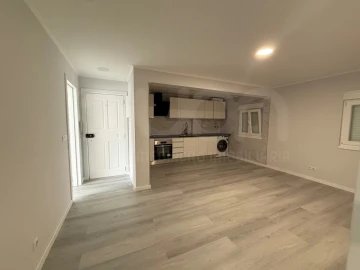 Apartamento T3 para Venda em Laranjeiro e Feijó